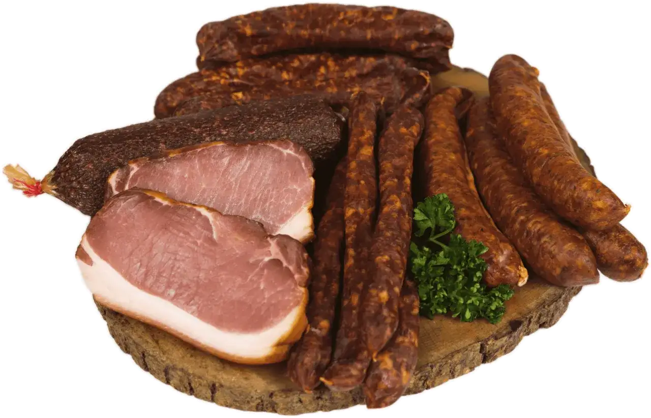 Holzbrett mit verschiedenen mageren Wurstsorten und Schinkenst&uuml;cken, garniert mit Petersilie.