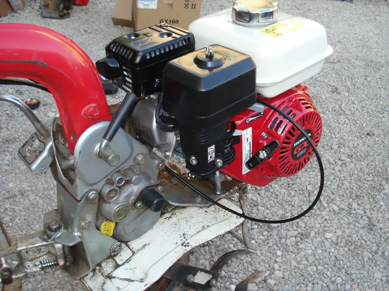 moteur Honda GX et moteur Loncin G series c&ocirc;te &agrave; c&ocirc;te