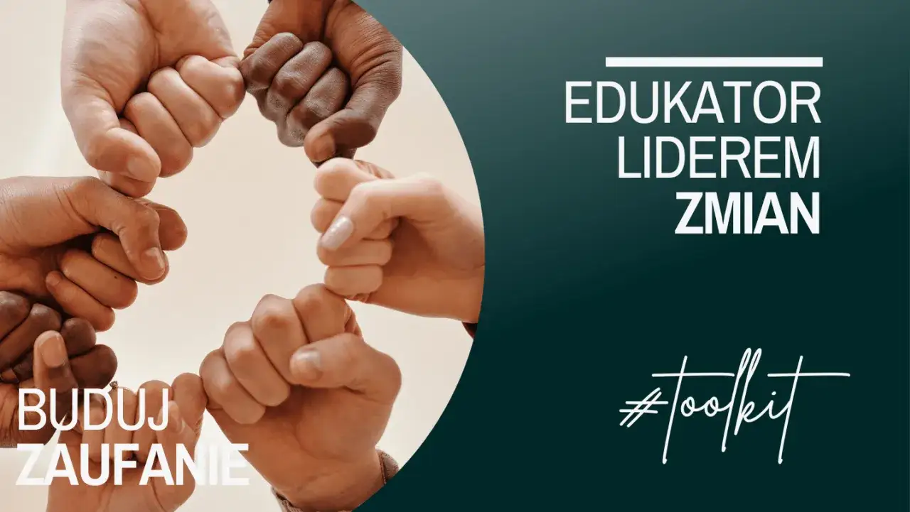 Dłonie r&oacute;żnych os&oacute;b łączą się w geście zaufania, tworząc krąg. Napis 