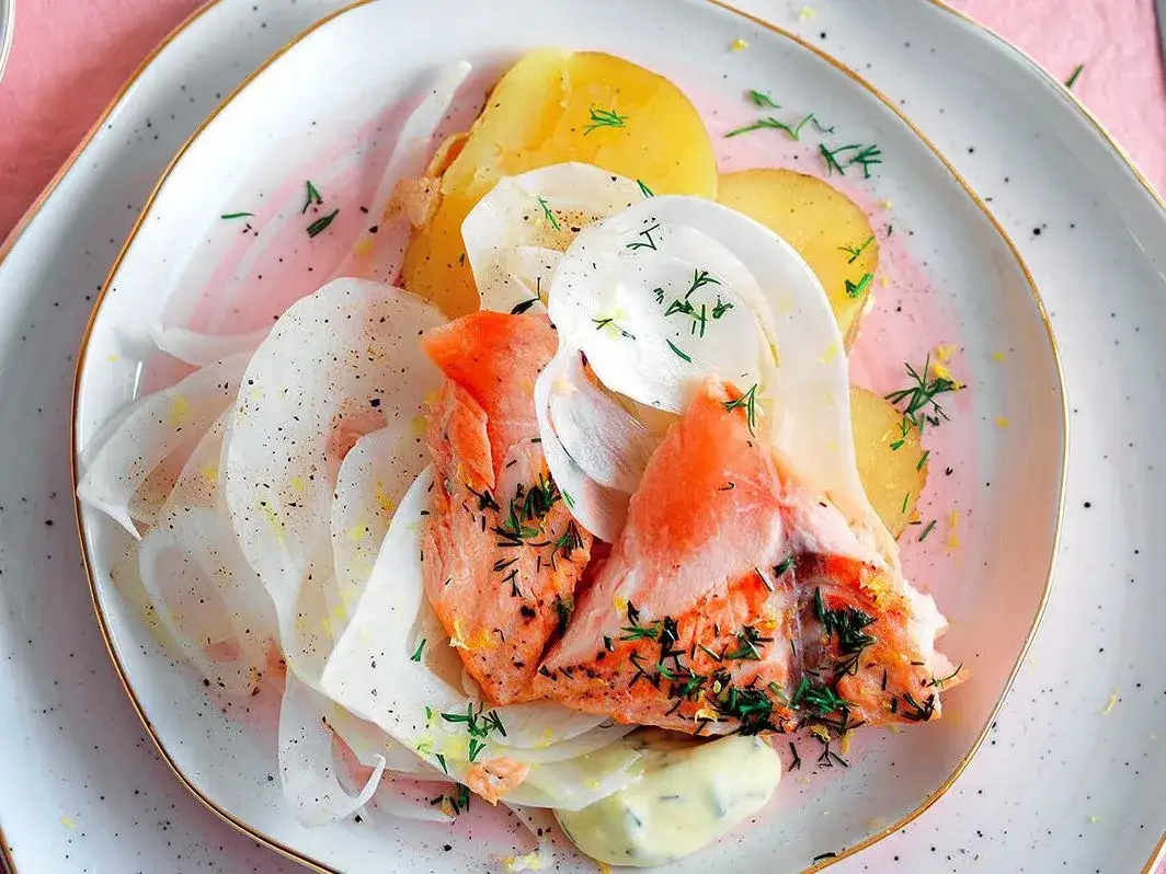 Filetto di salmone cucinato in diversi modi