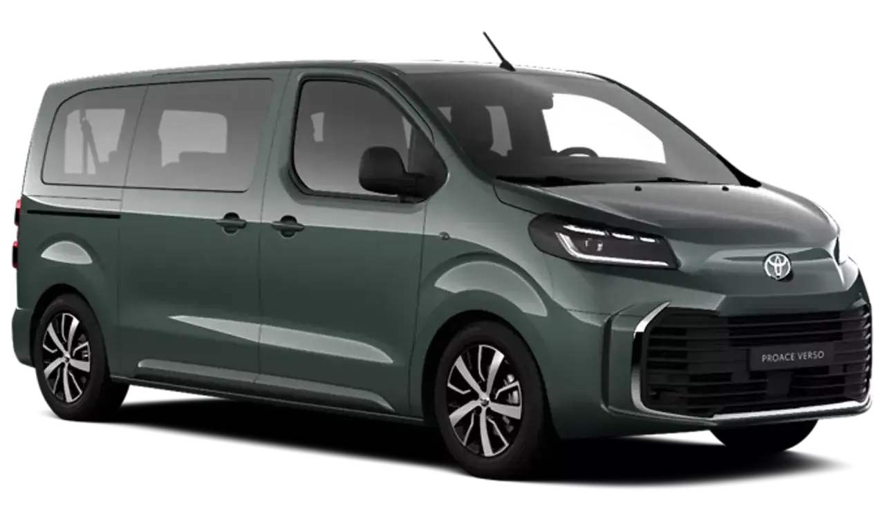 Nowy, zielony minivan Toyota Proace Verso z przyciemnianymi szybami i nowoczesnym designem.