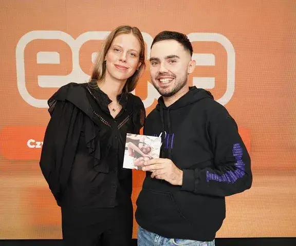 Zdjęcie ESKA ile FM - Sprawdź częstotliwości w swoim mieście i nie przegap ulubionej muzyki