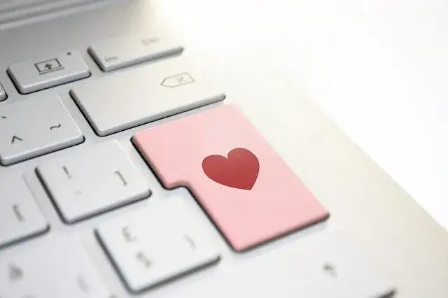 Zdjęcie Jak napisać do dziewczyny na Tinderze: 10 skutecznych porad