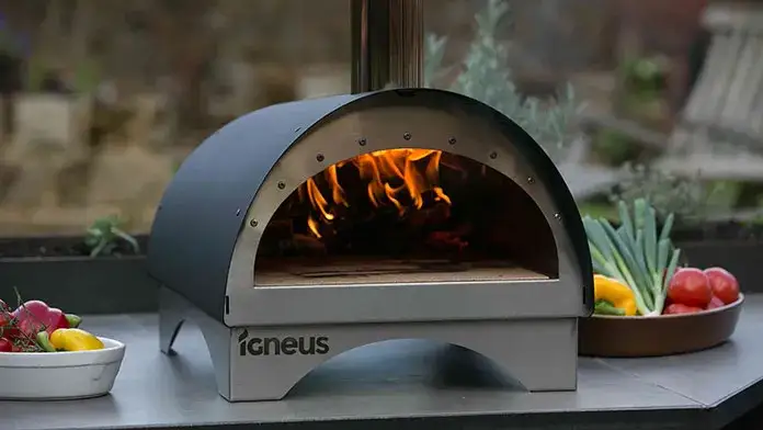 Zdjęcie Łopata do pizzy drewniana czy metalowa – co wybrać, aby nie żałować?