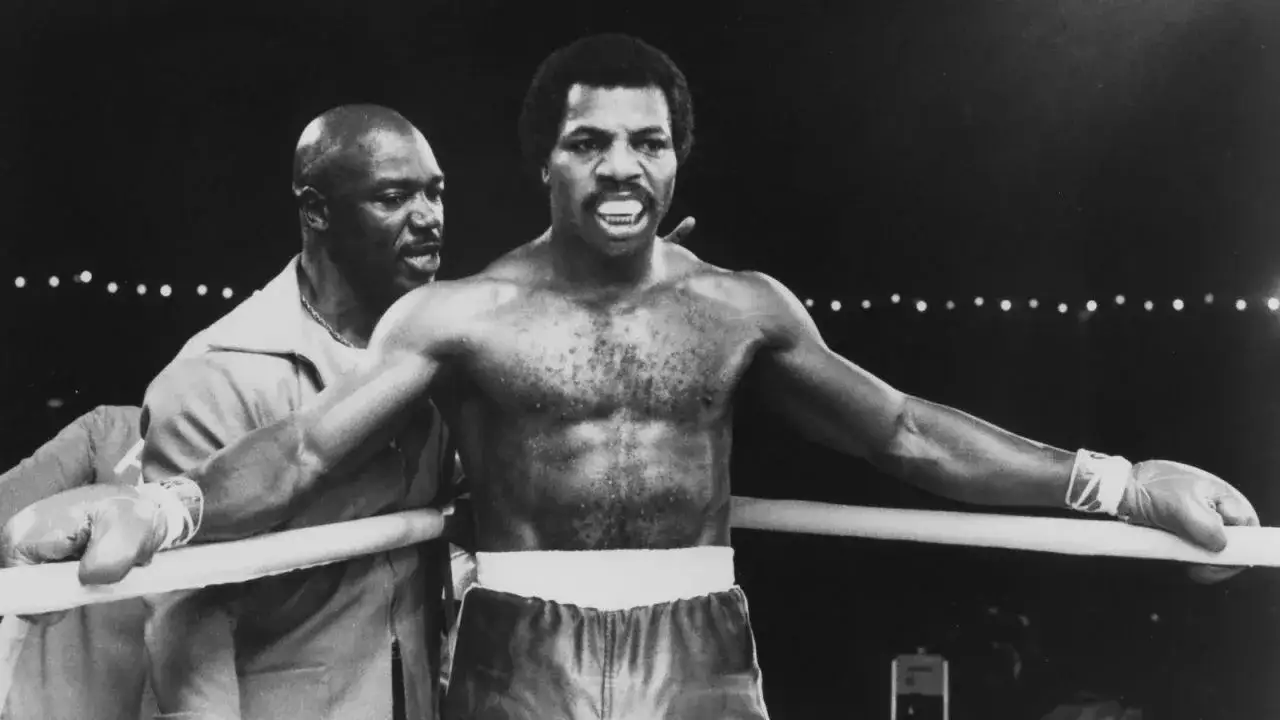 Zdjęcie Carl Weathers jako Apollo Creed: jego życie, kariera i ostatnie dni