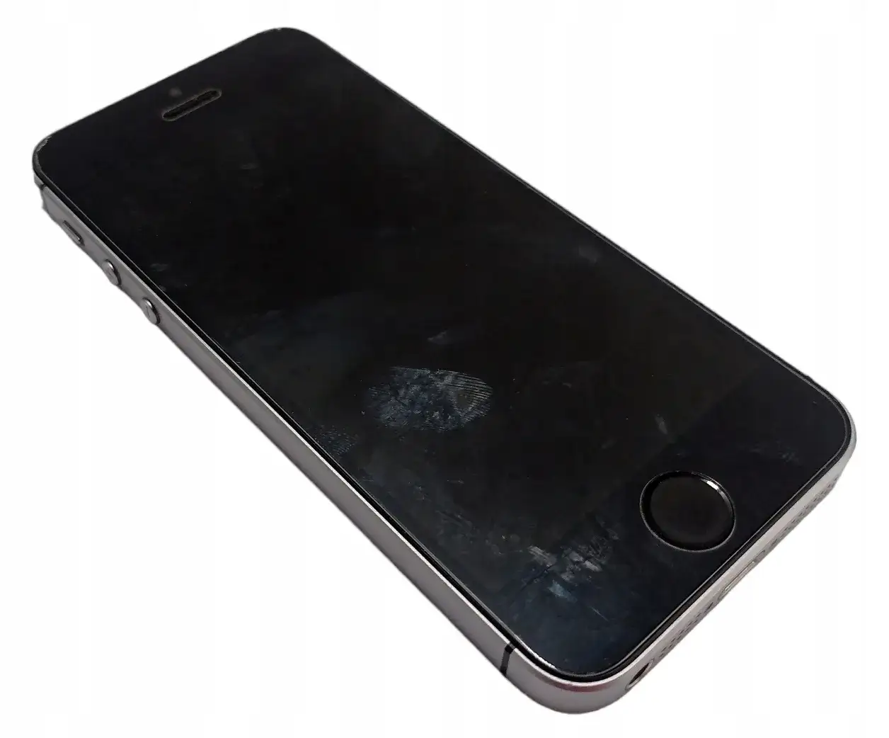 Zdjęcie iPhone A1723 vs A1778: czym się różnią? Porównanie modeli 2025
