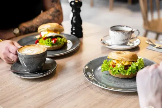 Zdjęcie Gdzie zjeść w Bolesławcu? Odkryj najlepsze restauracje i smaki