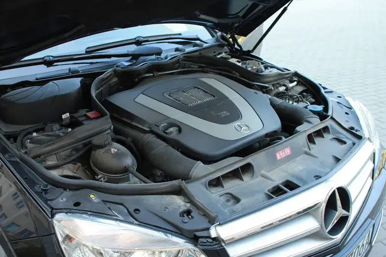 Zdjęcie Mercedes W204 jaki silnik - sprawdź najlepsze jednostki napędowe