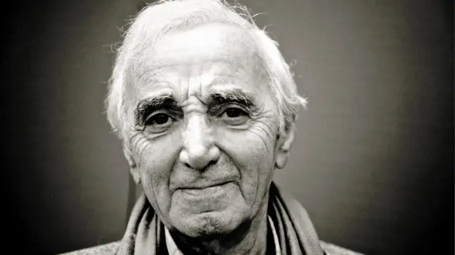 Zdjęcie Charles Aznavour: Niezapomniana historia życia i muzyki legendy