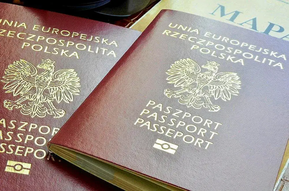 Zdjęcie Gdzie wyrobić paszport w Radomiu? Sprawdź, jak to zrobić łatwo