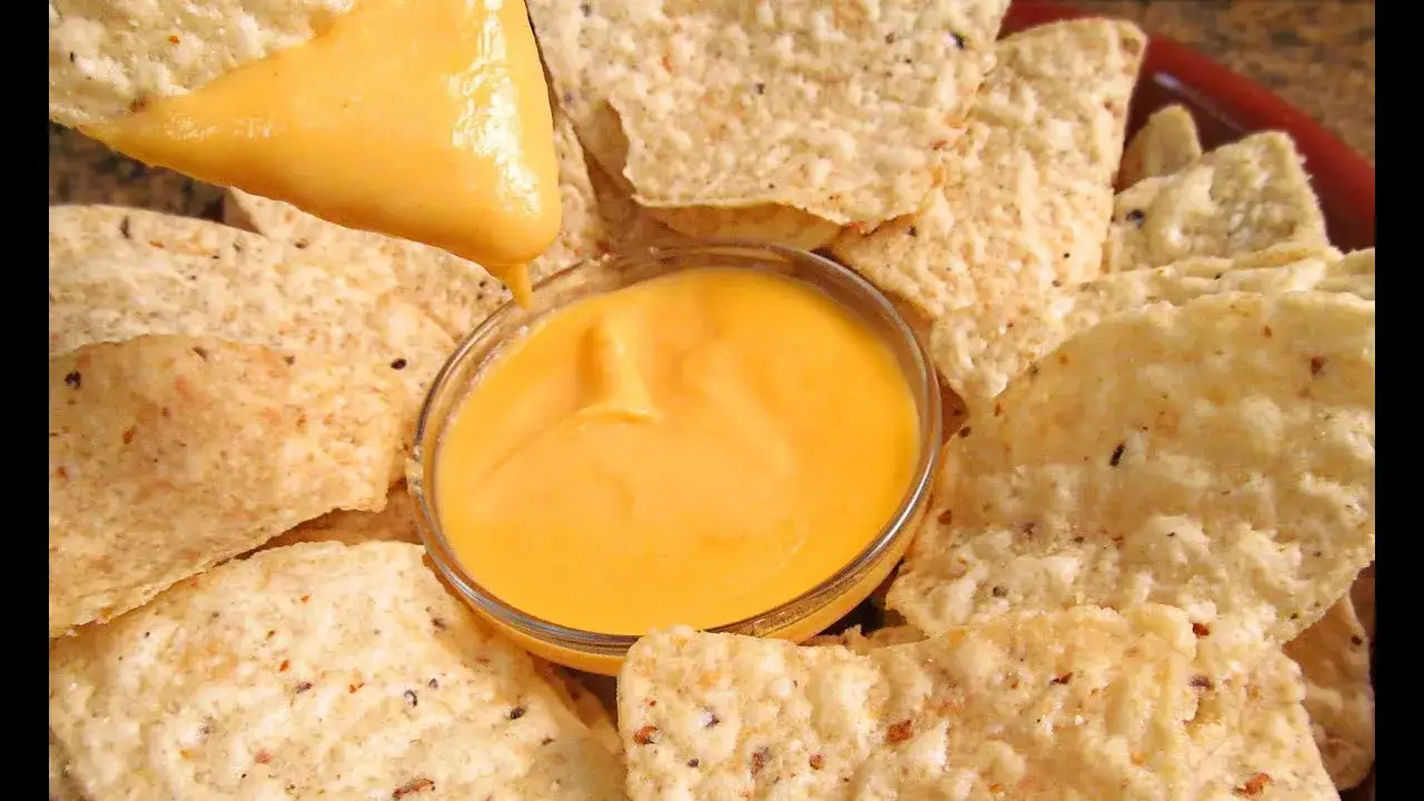 Zdjęcie Queso fundido para nachos cremoso: ¡Mi receta que no se endurece!