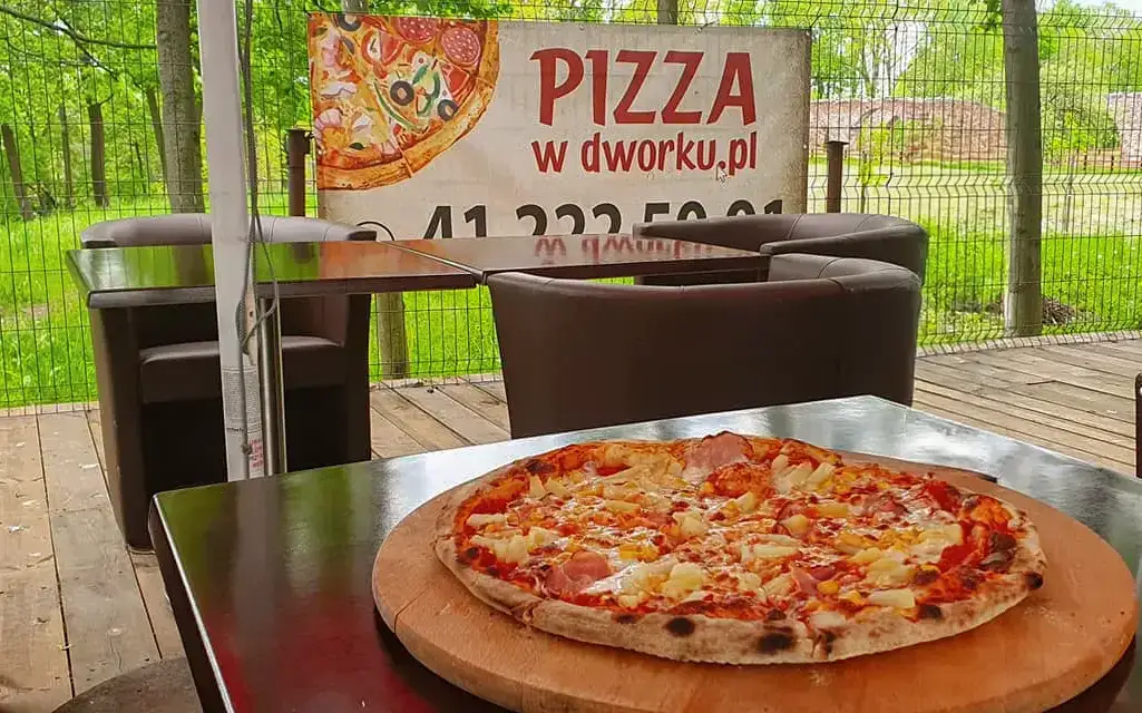 Zdjęcie Menu Dworku Bobrza: Pyszne pizze i wyjątkowe dania dla każdego