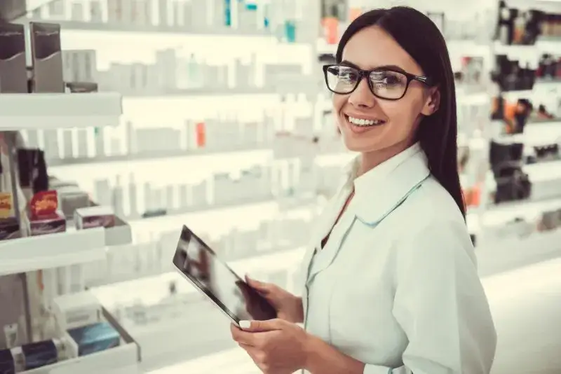 Zdjęcie Czy technik farmaceutyczny to zawód medyczny? Sprawdź prawdę i obowiązki