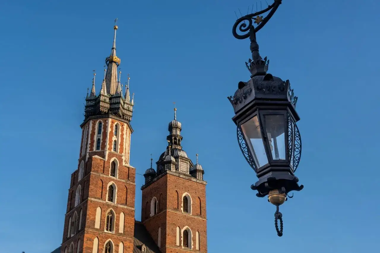 Zdjęcie Jak wygląda kościół mariacki w Krakowie? Zobacz jego niezwykłe detale