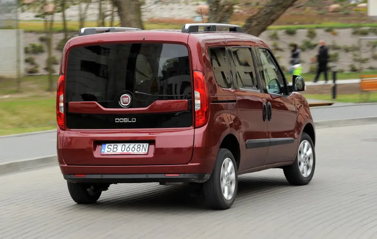 Zdjęcie Fiat Doblo jaki silnik wybrać, aby uniknąć problemów i kosztów?