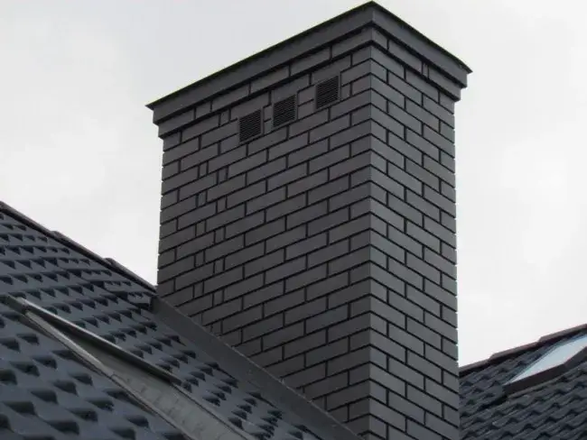 Zdjęcie Jaka cegła na komin – wybierz najlepszy materiał do budowy komina