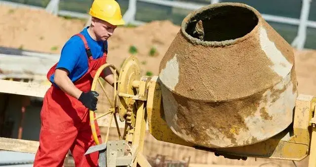 Zdjęcie Czym mieszać zaprawę: 5 skutecznych narzędzi i metod