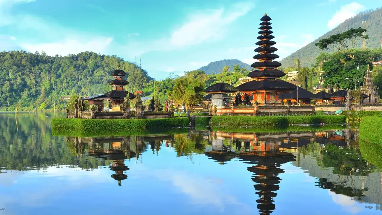Zdjęcie Ile trwa lot na Bali? Sprawdź, co wpływa na czas podróży