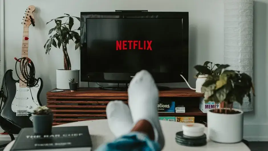 Zdjęcie Jak oglądać Netflixa na starym telewizorze bez problemów i kosztów