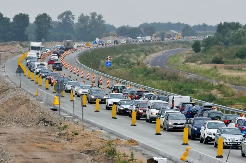 Zdjęcie Jakie warunki na autostradzie A1? Uniknij korków i opłat!