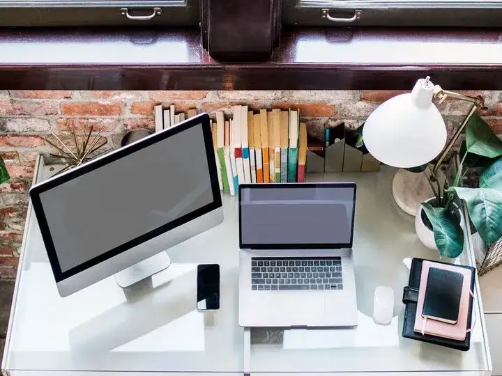 Zdjęcie Jak zrobić dwa ekrany na laptopie i monitorze bez problemów?