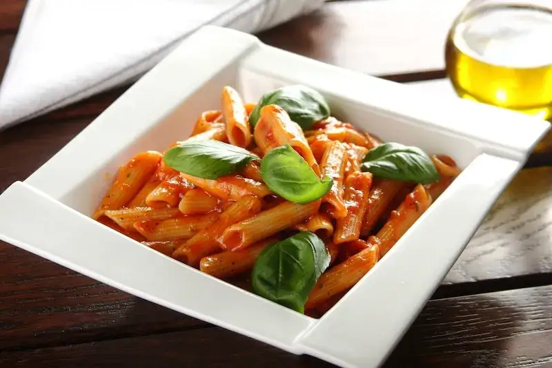 Zdjęcie Pyszny makaron penne z suszonymi pomidorami – proste przepisy na każdą okazję