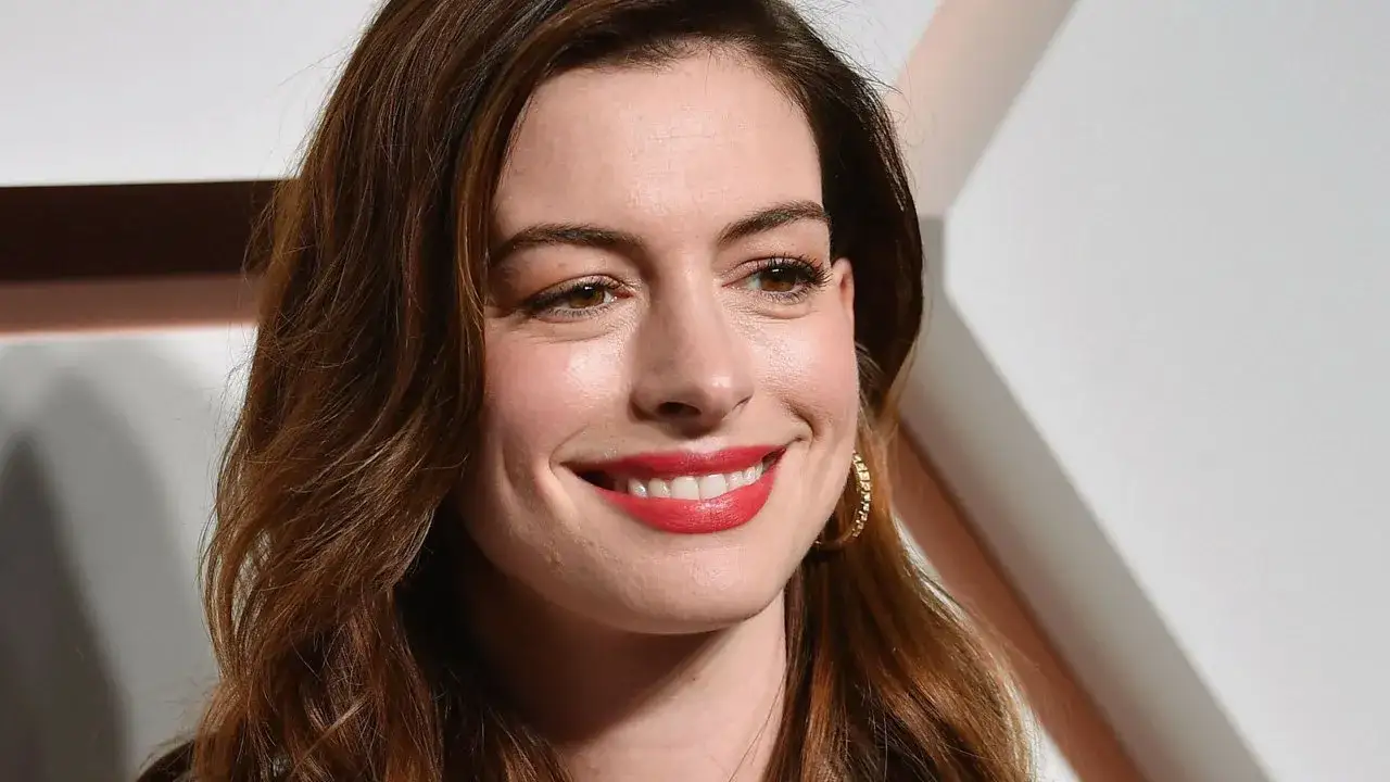 Zdjęcie Anne Hathaway: fascynujące fakty o wieku, dzieciach i mężu