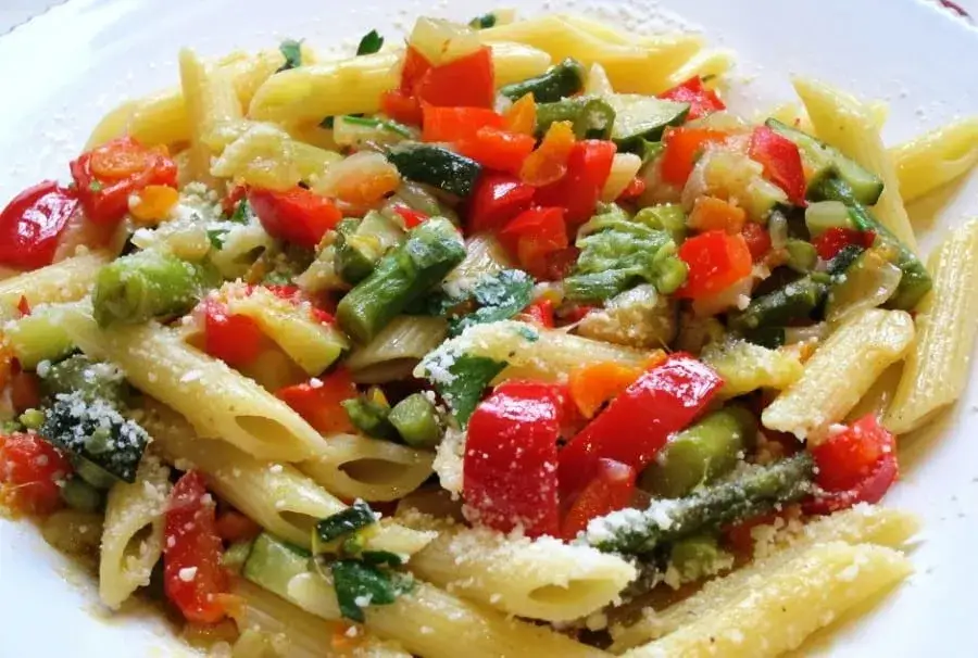 Zdjęcie Penne primavera - prosty przepis na zdrowe i pyszne danie makaronowe