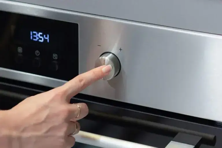 Zdjęcie Quel disjoncteur pour four et plaque de cuisson : évitez les erreurs courantes