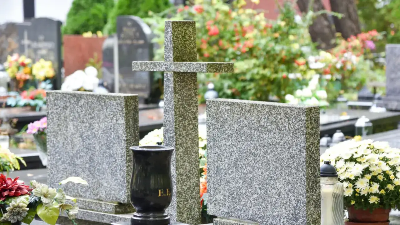 Zdjęcie Jak znaleźć zmarłego na cmentarzu Wałbrzych bez zbędnych trudności