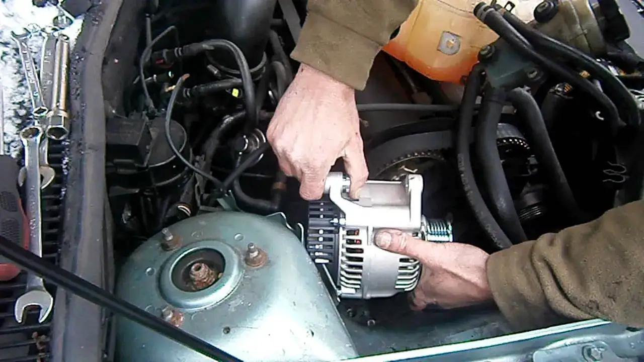Zdjęcie Jak bez stresu wymontować alternator w Ford Focus 1.8 TDCI krok po kroku