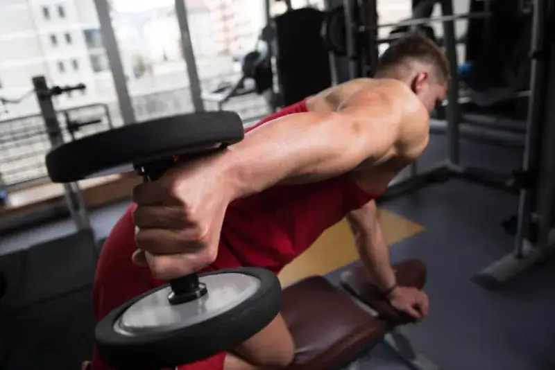 Zdjęcie Ile razy w tygodniu ćwiczyć triceps, aby uniknąć przetrenowania?
