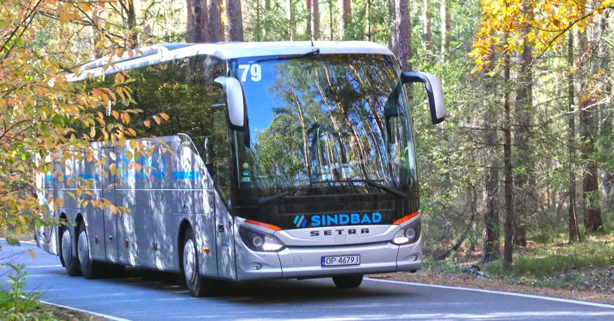 Zdjęcie Czy autokary Sindbad mają wifi? Sprawdź, co musisz wiedzieć!
