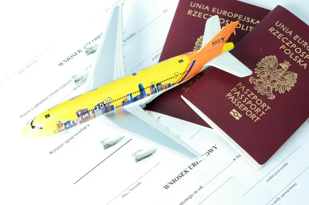 Zdjęcie Jak się wyrabia paszport w Polsce - uniknij błędów i kosztów