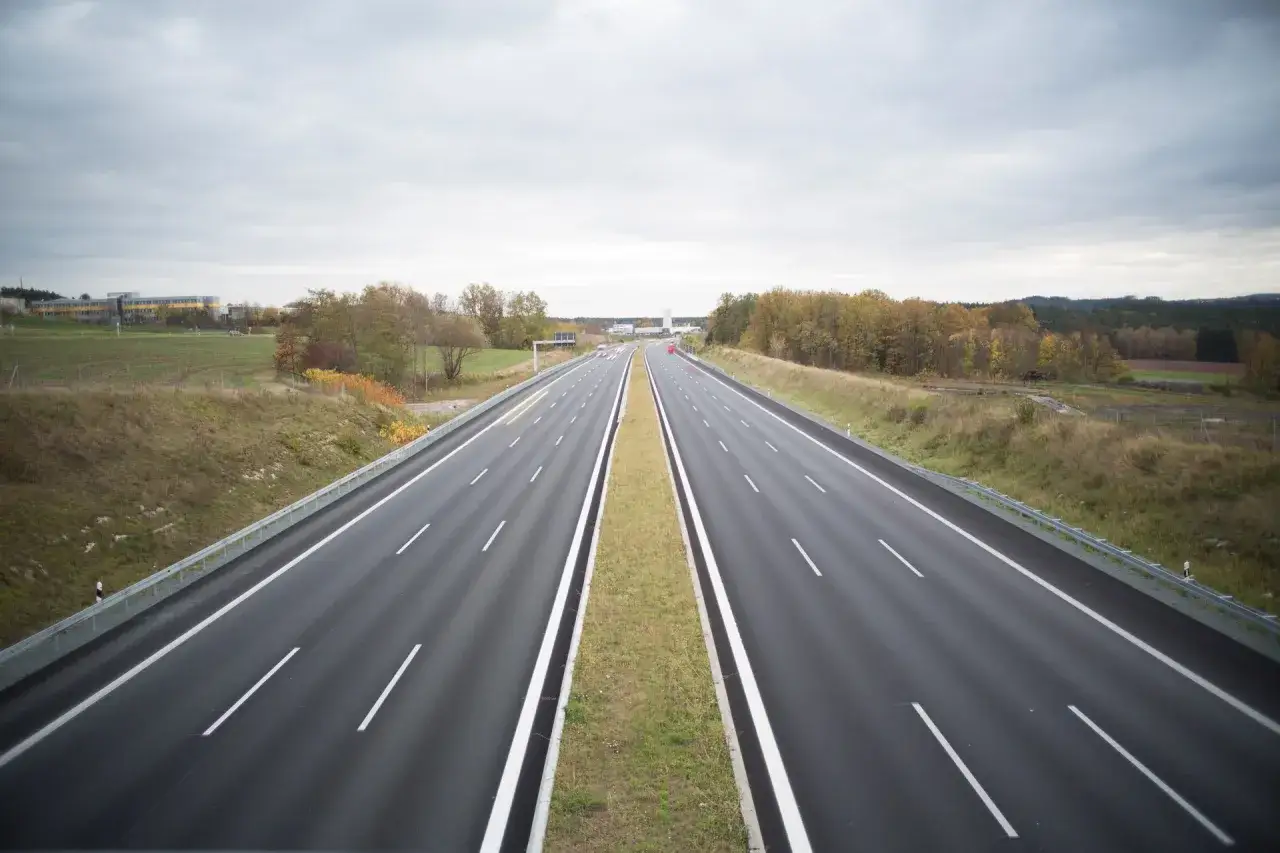 Zdjęcie Czy można płacić kartą na autostradzie A1? Sprawdź dostępne metody płatności