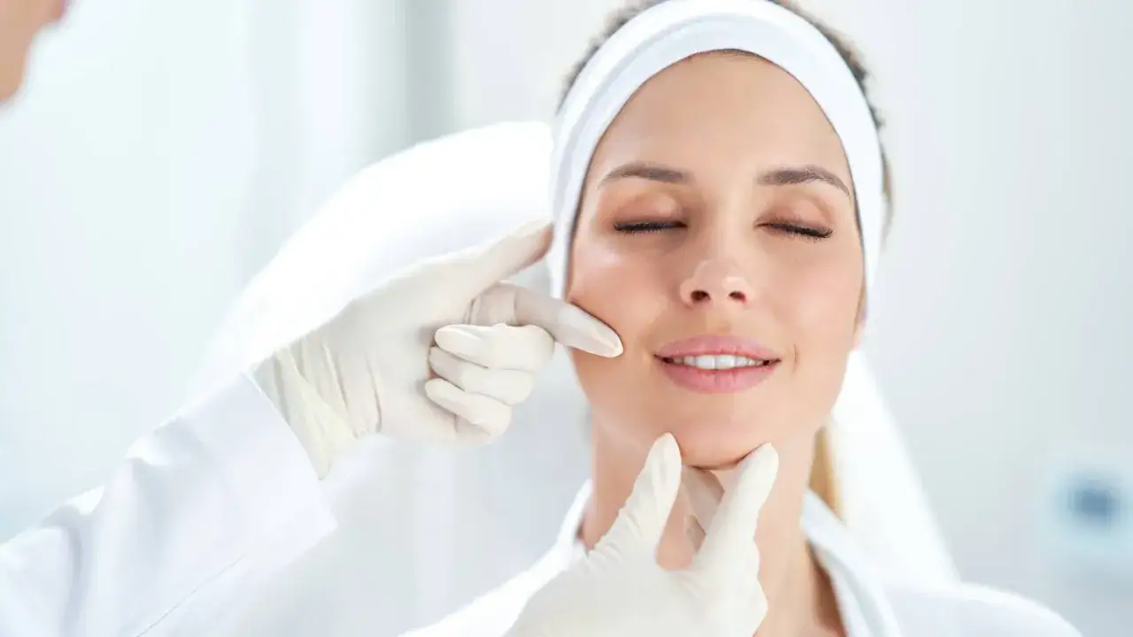 Zdjęcie Kiedy botox zaczyna działać? Oczekiwane efekty i czas działania