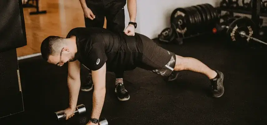 Zdjęcie Trening siłowy co to? Poznaj korzyści i metody efektywnego treningu