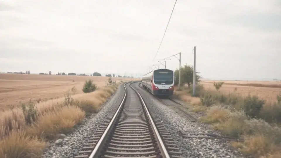 Zdjęcie Jak dojechać do Mielna pociągiem – uniknij korków i stresu w sezonie