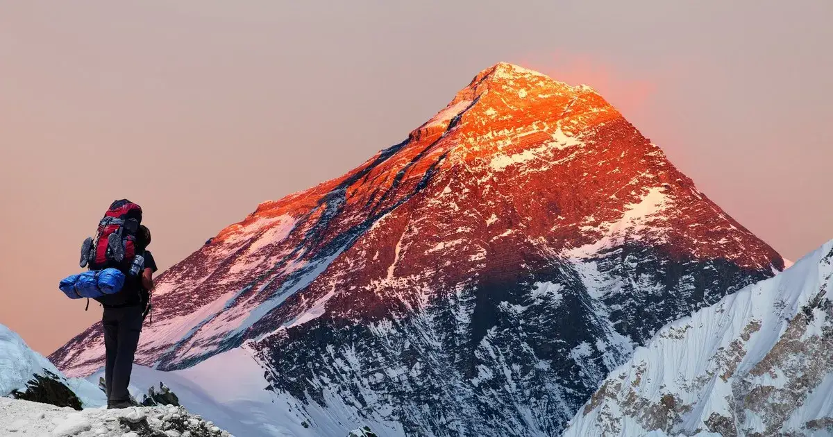 Zdjęcie W jakim kraju jest Mount Everest? Odkryj jego fascynującą lokalizację