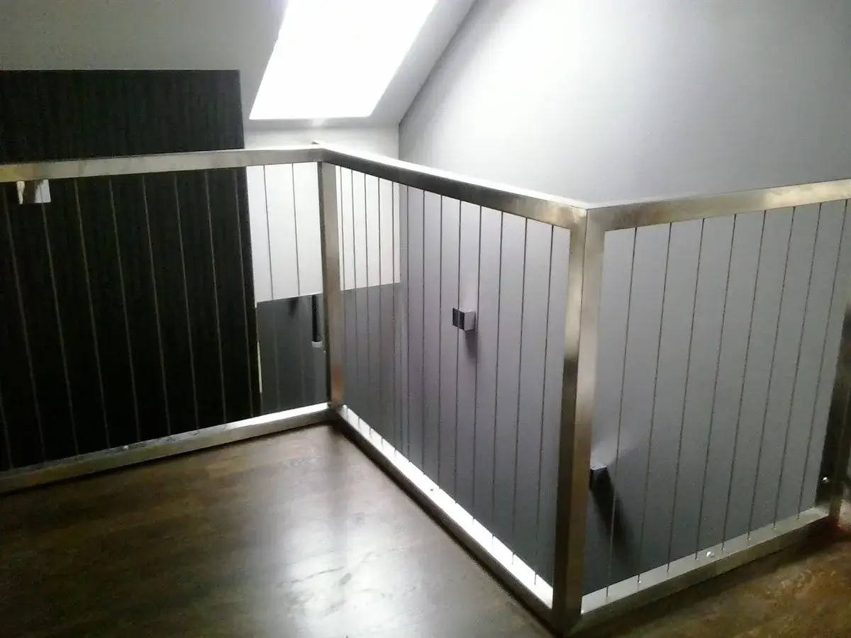 Zdjęcie Jak skutecznie czyścić balustrady ze stali nierdzewnej bez zarysowań