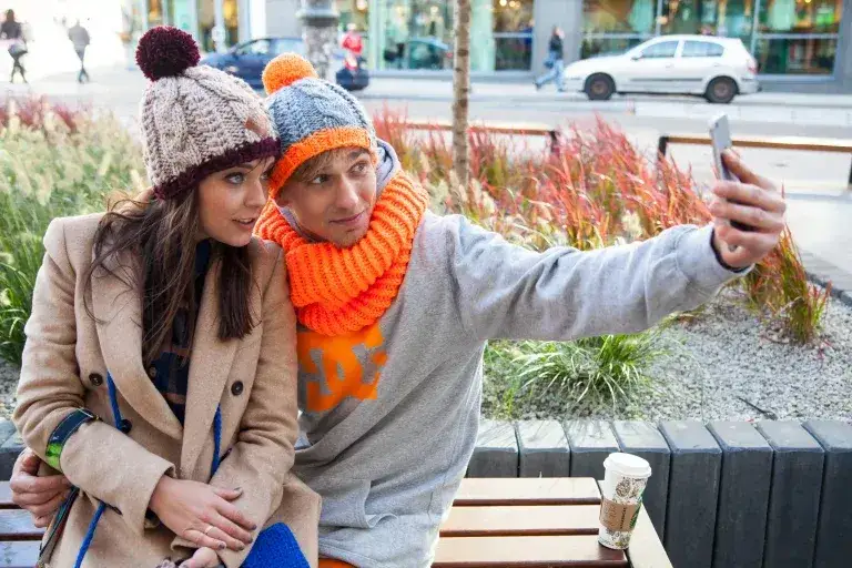 Zdjęcie Gdzie kupić czapkę beanie? Najlepsze sklepy i oferty, które musisz znać