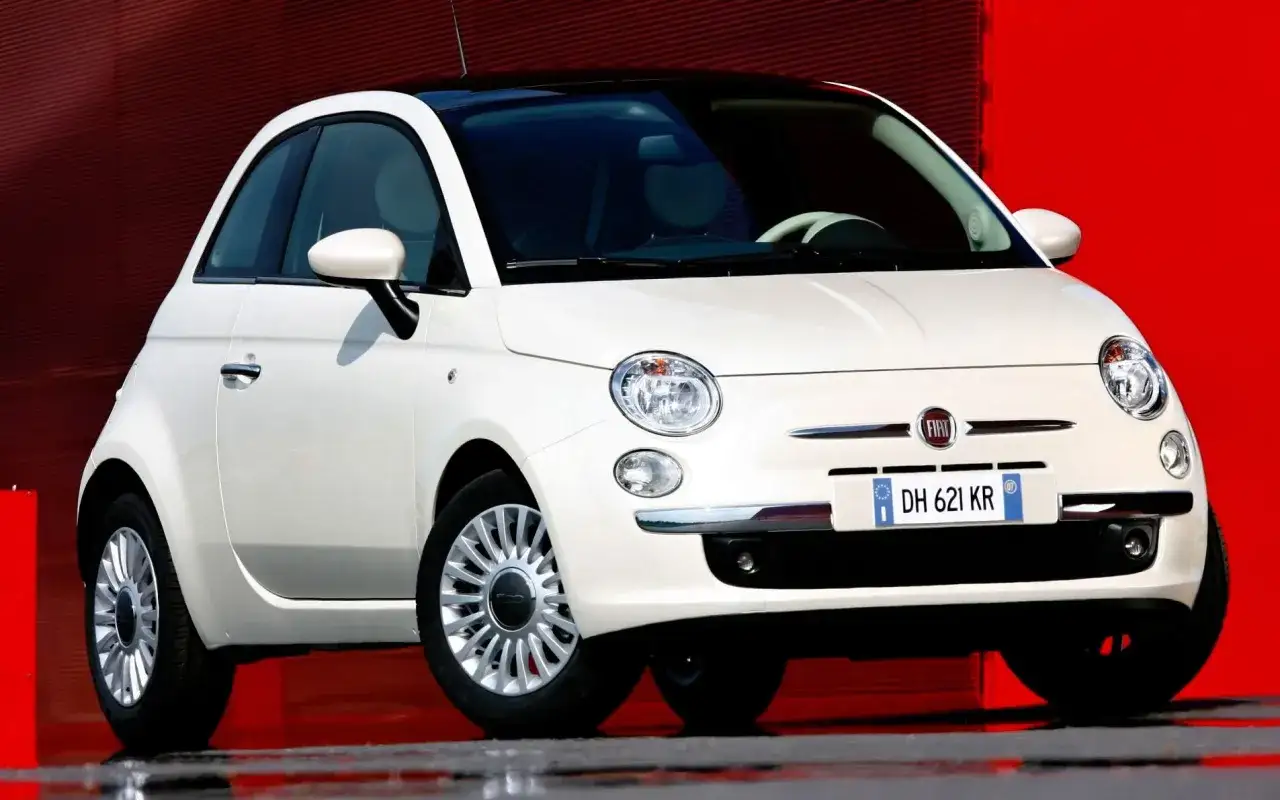Zdjęcie Pojemność baku w Fiat 500 - ile litrów paliwa naprawdę ma?