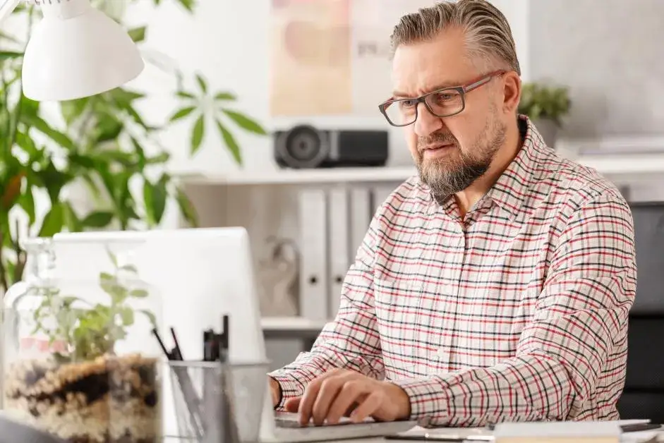 Zdjęcie Co oznacza art 30 par 1 pkt 1 kodeksu pracy? Zrozumienie kluczowych zasad