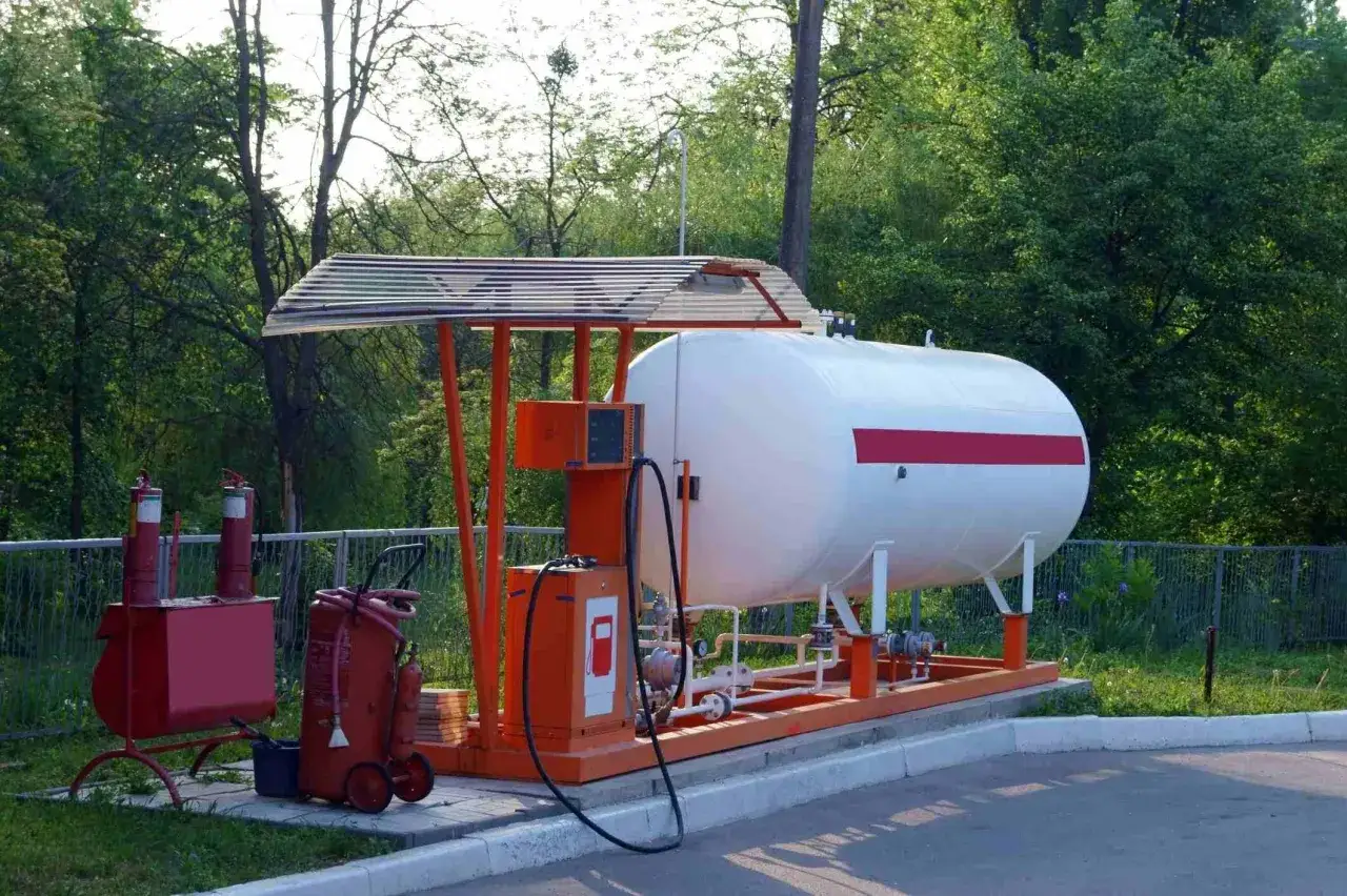 Zdjęcie Ile kosztuje budowa stacji LPG? Poznaj szczegóły i ukryte wydatki