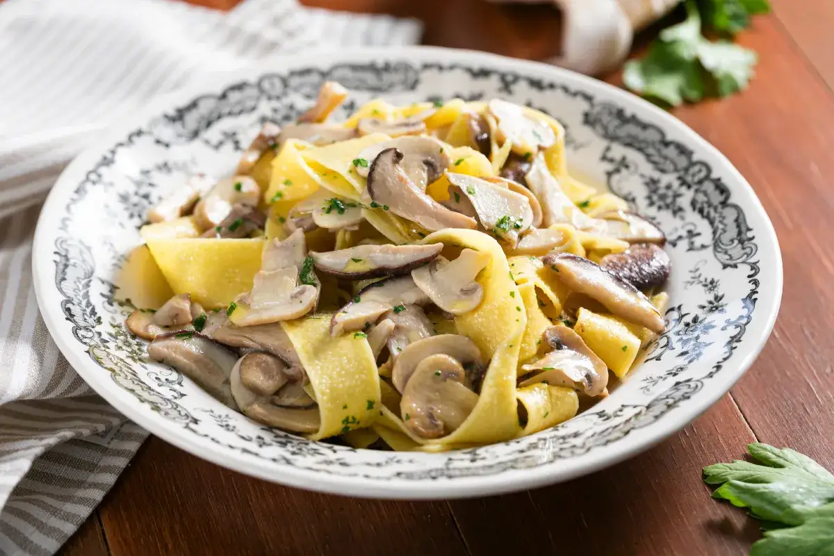 Zdjęcie Pasta con Setas Perfecta: El Secreto Italiano que Debes Conocer
