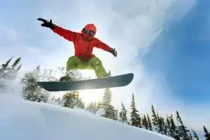 Zdjęcie Jaki snowboard dla średniozaawansowanych – uniknij błędów przy wyborze