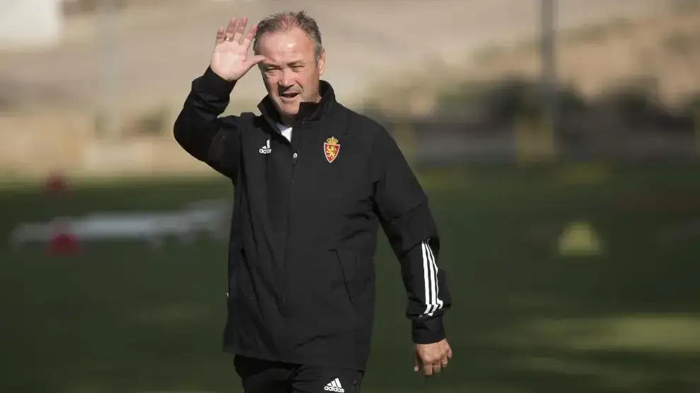 Zdjęcie Quién es el entrenador del Zaragoza y qué cambios ha traído