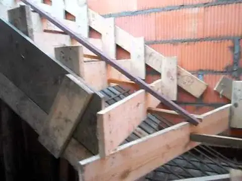 Zdjęcie Jak zrobić schody betonowe: szalunek krok po kroku - poradnik