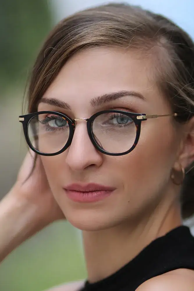 Zdjęcie Czy okulary z apteki szkodzą? Sprawdź, jakie mogą być skutki uboczne
