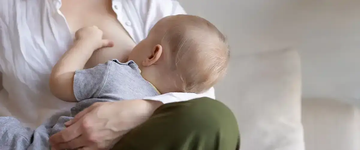 Zdjęcie Co jeść karmiąc piersią lista – najlepsze produkty dla zdrowia mamy